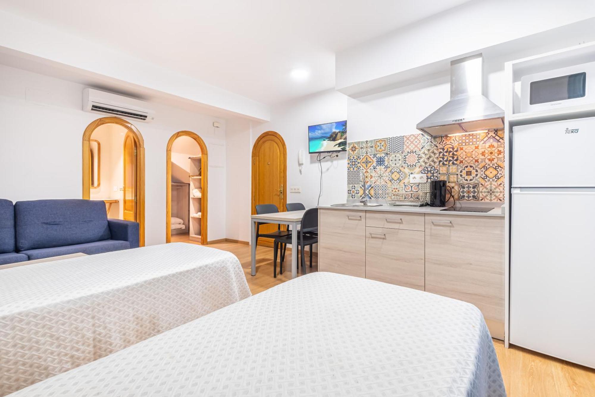 Apartamentos El Castell (Adults Only) Benidorm Dış mekan fotoğraf